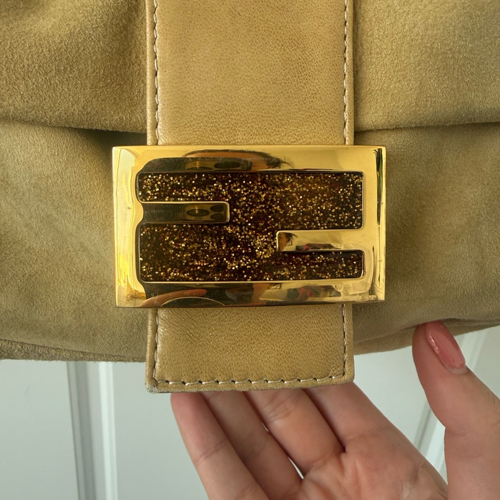 Fendi Baguette - Picture 5 of 13